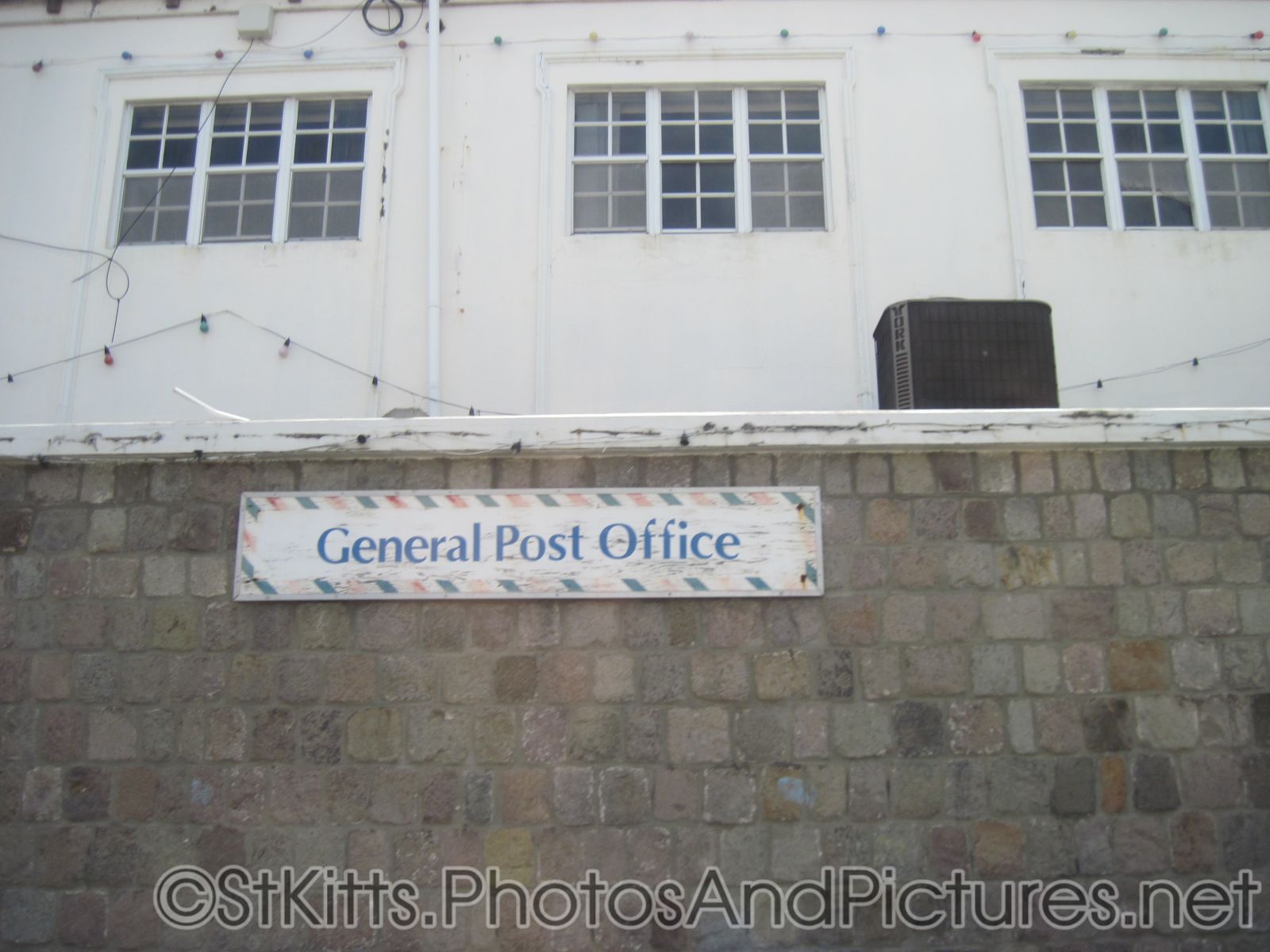General Post Office at Basseterre St Kitts.jpg
